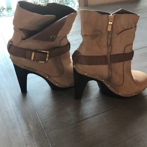 BCBGeneration tan leather bootie